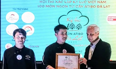Hiệp hội Du lịch VN trao giải Đầu bếp tiềm năng trẻ tại Hội thi Xác lập kỷ lục “100 món ngon từ cây atiso Đà Lạt”
