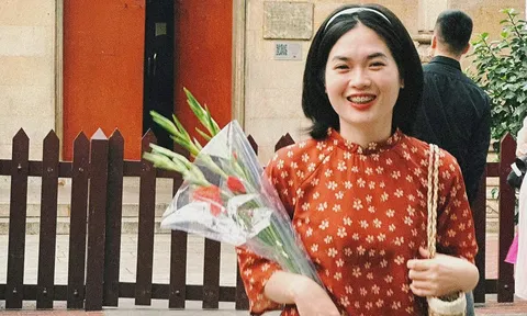 Tết đang đến gần, điểm danh những "góc sống ảo" với áo dài đẹp nhất ở Hà Nội