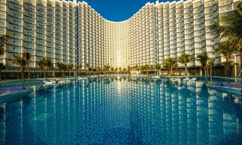 Khai trương khách sạn The Empyrean Cam Ranh Beach Resort