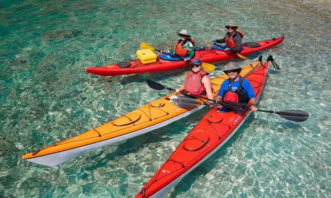 Vịnh Hạ Long lọt top 5 địa điểm chèo thuyền kayak hàng đầu thế giới