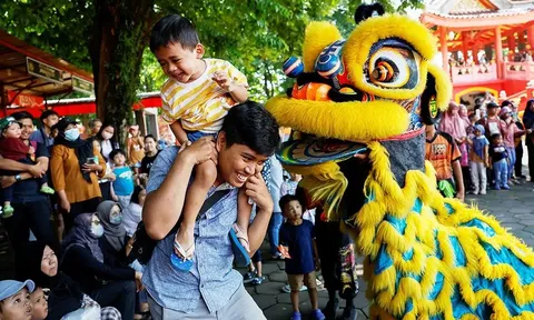Không khí Tết Nguyên đán Giáp Thìn 2024 tại các nước trên thế giới