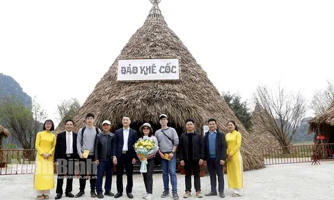Ngành du lịch rộn ràng đón khách xông đất đầu Xuân