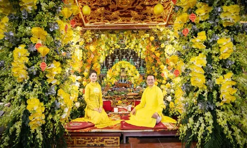 Linh thiêng nghi thức hầu Thánh tại đền Cô bé Ngai Vàng