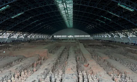 Theo chân du học sinh Việt khám phá một trong những lăng mộ bí ẩn nhất thế giới