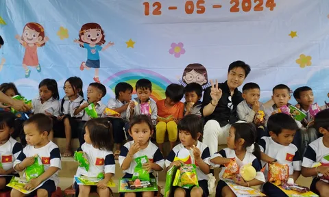 Hạnh phúc giản đơn của những đứa trẻ xã Keng Đu (Nghệ An)