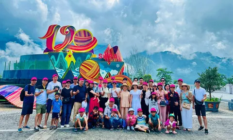 Hàng không tung loạt vé bay nội địa giá rẻ dịp hè, khách Việt vẫn "chốt" nhiều tour nước ngoài