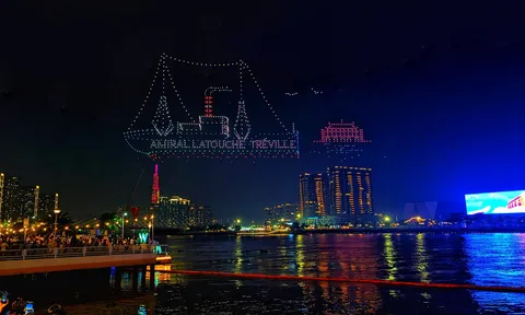 Ngàn ánh sao drone chiếu rọi “Thành phố Hồ Chí Minh – Lung linh dòng sông hát”