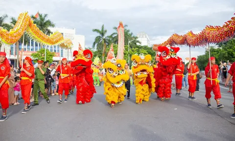 Bữa tiệc Âm nhạc và Sắc màu văn hoá tại Lễ hội đường phố Festival Huế 2024