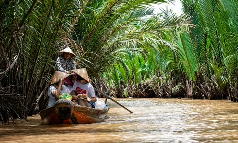 Khách Việt thích du lịch hóa “thổ địa” hòa mình vào văn hóa địa phương