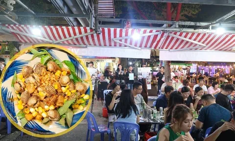 Trải nghiệm ẩm thực đêm tại "địa điểm vàng" của giới trẻ Sài thành