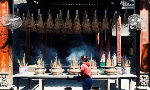 Chùa Ông và chùa Bà: Cổ tự mang đậm kiến trúc, văn hóa người Hoa