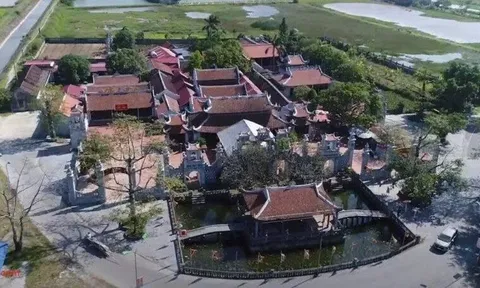 Dừng làm mới và hủy các sắc phong mới ở Phủ Vân Cát