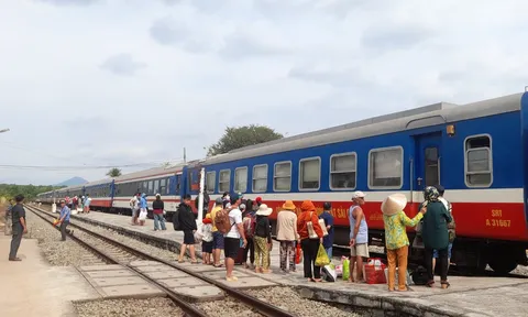 Ngành đường sắt mở bán vé tàu Tết 2025: Sớm hơn mọi năm, không bán ghế phụ