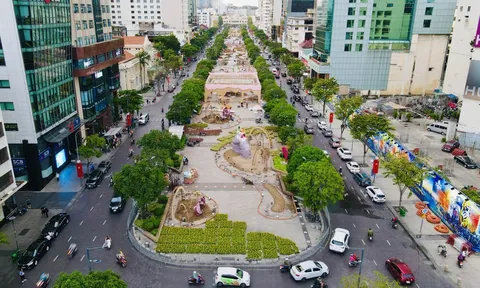 UBND TPHCM chốt thời gian tổ chức trang trí Đường hoa Nguyễn Huệ Tết Ất Tỵ 2025