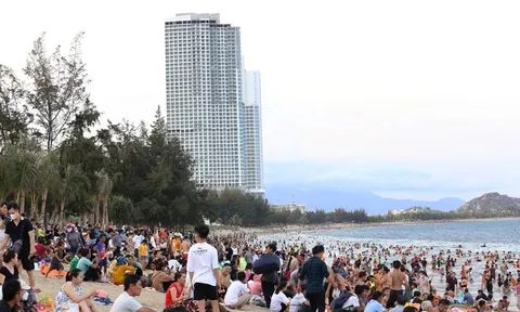 Du lịch Khánh Hòa, Thanh Hóa "bùng nổ" với kết quả vượt dự kiến, cán đích sớm 3 tháng, doanh thu hàng chục tỷ đồng