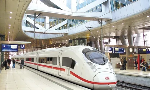 Giá vé đường sắt tốc độ cao Bắc - Nam dự kiến bằng 75% giá vé bay