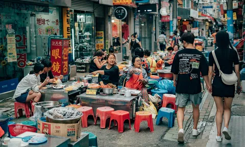 Đóng giả làm khách du lịch, điều tra tour giá rẻ ép khách mua sắm ở Seoul