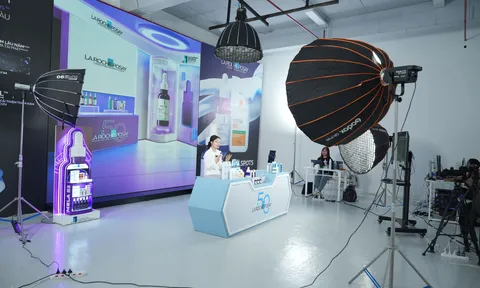 Thương hiệu mỹ phẩm Pháp khai trương “Nhà máy Livestream” tại Việt Nam