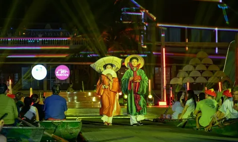 "Gấm vóc Hoa Lư" rực rỡ sắc màu cổ phục, lan tỏa di sản văn hóa