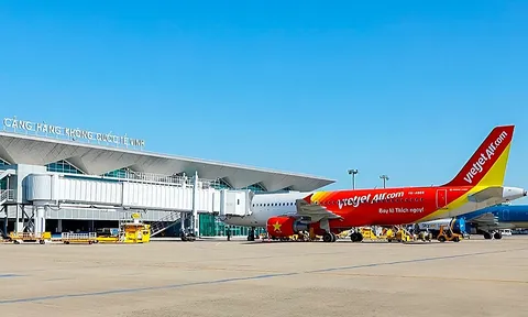 Sân bay Vinh đóng cửa, du khách xoay xở, tour tuyến “xoay trục”