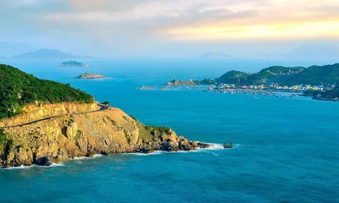 Giữ vững màu xanh cho du lịch Vịnh Vĩnh Hy