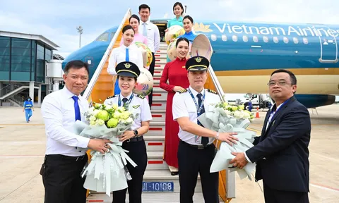 Vietnam Airlines đón hành khách thứ 350 triệu đúng dịp kỷ niệm 65 năm ngành Du lịch Việt Nam