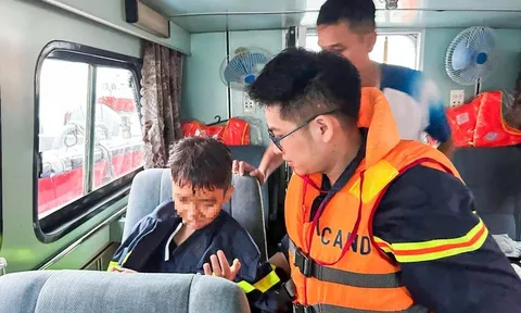 Cập nhật mới nhất vụ lật tàu Vịnh Hạ Long: 34 người tử vong, 12 người được cứu sống, bé trai 14 tuổi thoát chết kỳ diệu