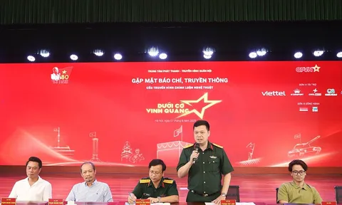 "Dưới cờ vinh quang" – Trường ca nghệ thuật tôn vinh Bộ đội Cụ Hồ, kết nối ba miền đất nước tôn vinh hình tượng Bộ đội Cụ Hồ, kết nối ba miền