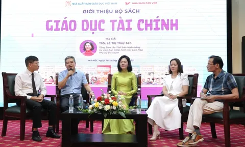 Ra mắt bộ sách Giáo dục tài chính cho học sinh lớp 1 - lớp 12