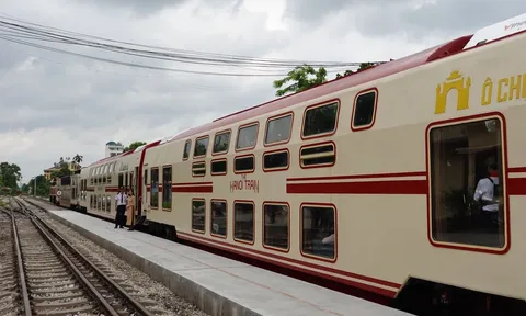 'The Hanoi Train': Cầu nối văn hoá - lịch sử từ kinh đô Thăng Long đến quê hương quan họ