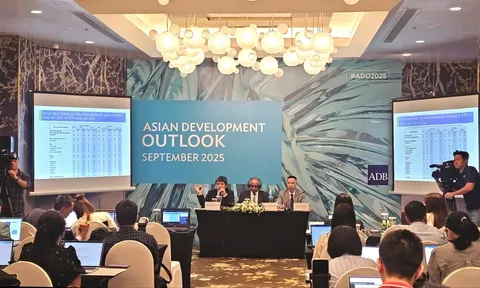 ADB nâng dự báo tăng trưởng kinh tế Việt Nam trong năm 2025 lên 6,7%