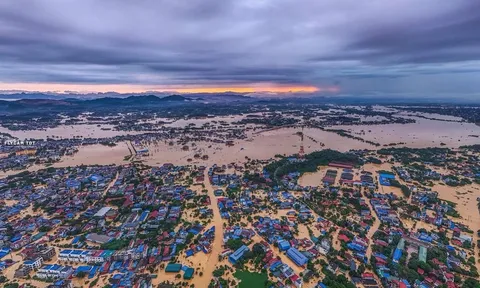 Thái Nguyên: Lời kêu cứu xé lòng của người dân trong đêm trắng giữa dòng nước lũ