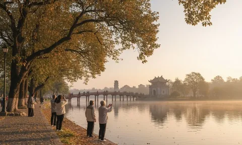 Khám phá vẻ đẹp diệu kỳ mùa thu Hà Nội và những trải nghiệm "phải thử” làm say đắm lòng du khách