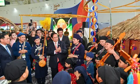 Thủ tướng Phạm Minh Chính: Hội chợ Mùa Thu lần thứ Nhất - 2025 phải thể hiện bản sắc Việt Nam trong thời kỳ hội nhập