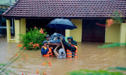 Khi những tấm gương bình dị trở thành người anh hùng thầm lặng