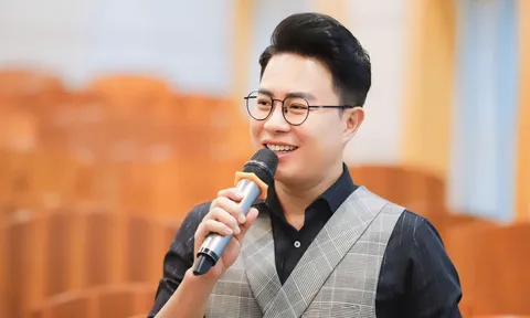 Người thầy của những hành trình: Trò chuyện với TS. Trịnh Lê Anh nhân ngày 20/11