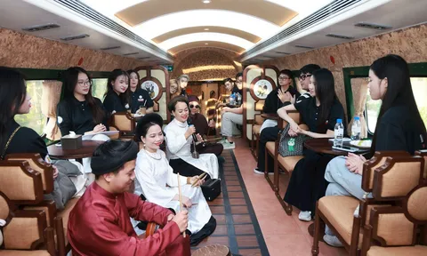 Chuyến Tàu Di Sản: Thí Sinh "Tiếng Hát Hà Nội 2025" trải nghiệm văn hóa Thăng Long - Kinh Bắc
