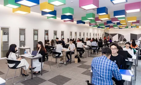 Mô hình đại học quốc tế: “Vùng đệm” giữ chân nguồn lực tri thức trẻ