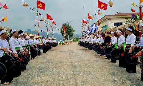 MƯỜNG CỐC – NƠI SỐNG CÙNG NGƯỜI MƯỜNG TRONG "SEN ÔM NÚI"