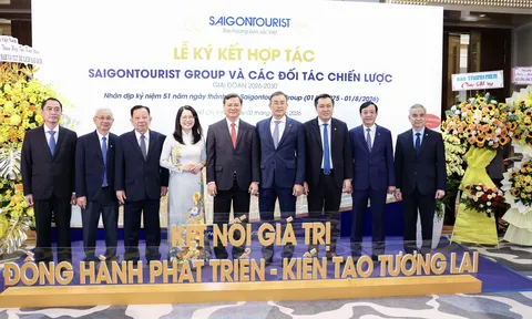 Saigontourist Group được vinh danh giải thưởng “Thương hiệu Việt lan tỏa bản sắc của năm”