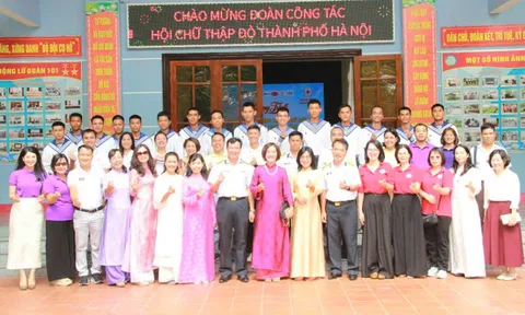 Lan tỏa nghĩa tình hậu phương, hướng về biển đảo quê hương