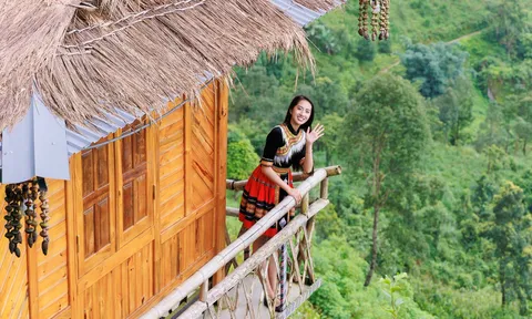 Lao Chải hân hoan đón Cúp VITA Awards: Niềm tự hào của bản làng, động lực cho hành trình gìn giữ văn hóa