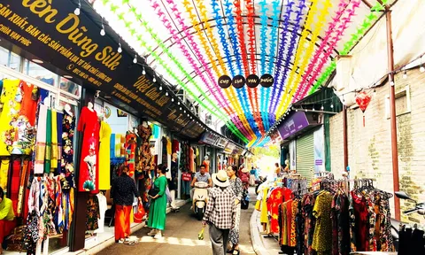 Khám phá làng lụa Vạn Phúc với lịch sử hơn 1.000 năm