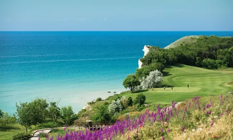 Thracian Cliffs - Nơi biển Đen ôm trọn từng cú swing