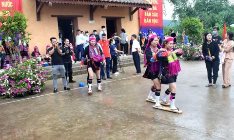 Quảng Ninh khai thác tốt bản sắc văn hoá các làng dân tộc trong phát triển du lịch