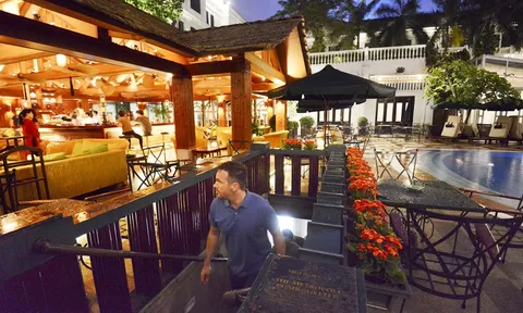 Khách sạn Metropole Hà Nội giới thiệu tour mang tên “Con đường lịch sử và hầm tránh bom Metropole”.