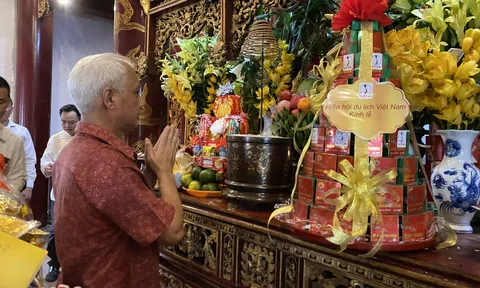 Hiệp hội Du lịch Việt Nam về với cội nguồn đất Tổ tri ân các vị Vua Hùng