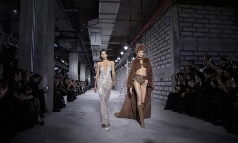 Emerge Fashion Show của NTK Đỗ Long: Hành trình tái sinh từ tro tàn