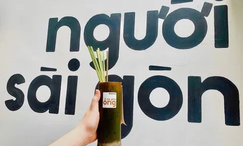 "Cà phê ống" lần đầu tiên có mặt tại TP.HCM, bạn đã thử chưa?