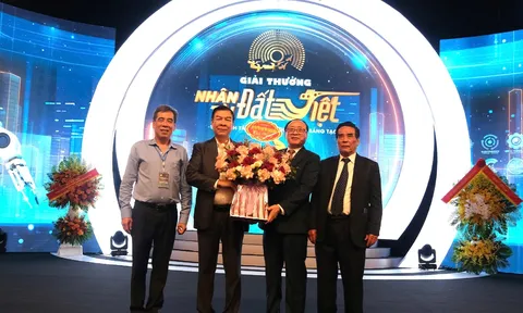 Người đưa đất sét nung thành sản phẩm văn hóa-du lịch được giải thưởng Nhân tài Đất Việt 2025